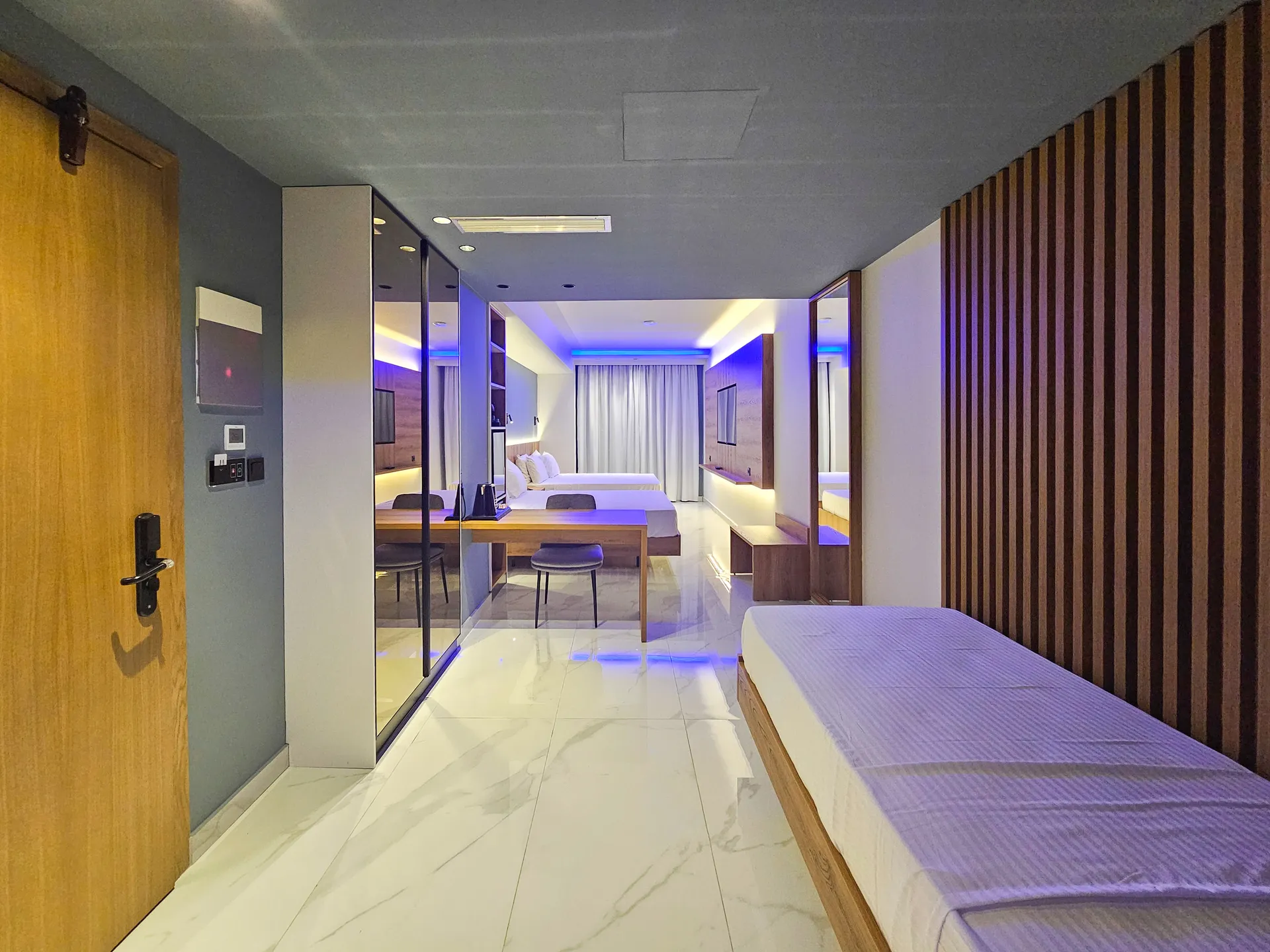 deluxe suite